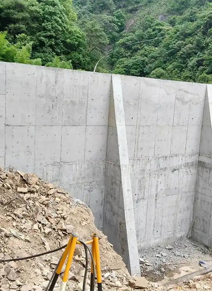 焦作孟州重力式挡土墙